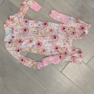 Posh Peanut convertible footie